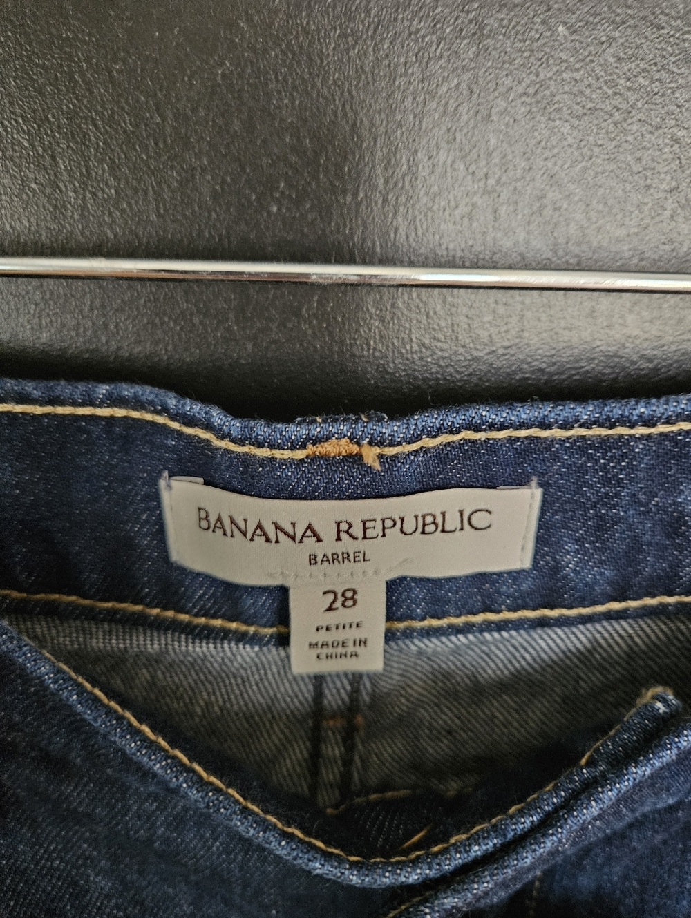 NWOT Banana Republic Barrel Jeans - Picture 6 of 6
